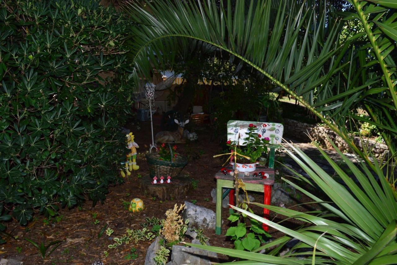 Holiday House Neno Grebastica Bagian luar foto